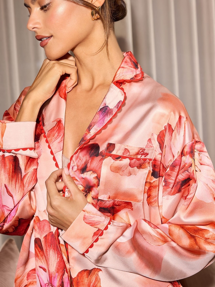 Rosa y floral naranja - Lipsy Relaxed Long Sleeve Printed Satin Pyjamas Set - Imagen 2 de 4 Rosa y floral naranja - Lipsy Relaxed Long Sleeve Printed Satin Pyjamas Set - Imagen 2 de 4