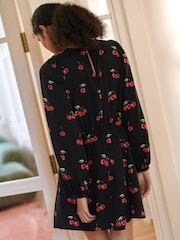 Estampa de Cereja Preta - Vestido mini de manga comprida com detalhe de costura em A - Imagem 3 de 7
