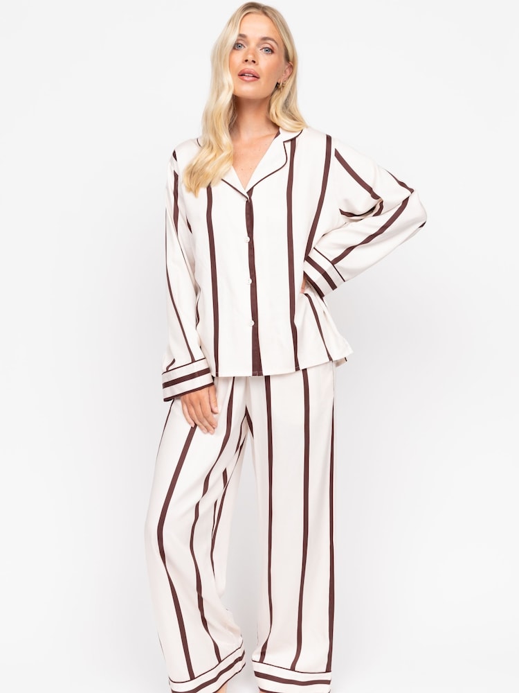 Fable and Eve Wide Leg Long Sleeve Pyjama Set - صورة 1 من 4
