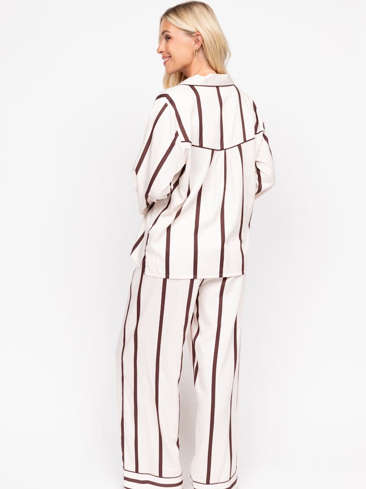 Fable and Eve Wide Leg Long Sleeve Pyjama Set - صورة 2 من 4