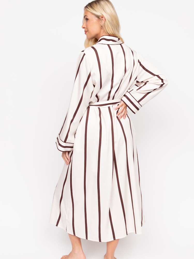 Fable and Eve Brown Long Sleeve Dressing Gown - Image 2 of 4