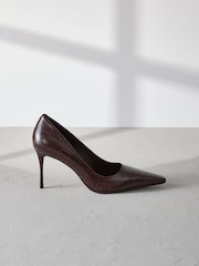 Marrón chocolate - Signature Premium Leather Croc Embossed Pointed Toe Court Heels - Imagen 3 de 7