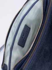 Azul - Bolsa transversal de couro e camurça azul-marinho Lakeland Leather - Imagem 4 de 6
