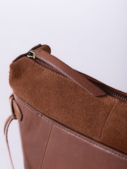 Lakeland Leather Brown Bridge Cross-Body Bag - Image 4 of 6