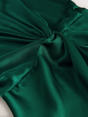 Verde esmeralda - Textured Satin Short Sleeve Midi Dress - Imagen 4 de 7