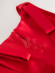 Vermelho cereja - Vestido curto de cetim com laço e alças finas N.Premium - Imagem 10 de 11