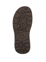 Marrón - Sandalias con diseño de tira al dedo de cuero de Pavers - Imagen 5 de 5