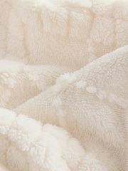 Cream Argyle Cosy Fleece Robe - Image 9 of 9