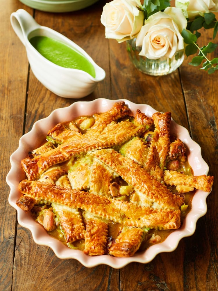 Jamie Oliver Pink Big Love Proper Pie Dish - Image 2 of 7