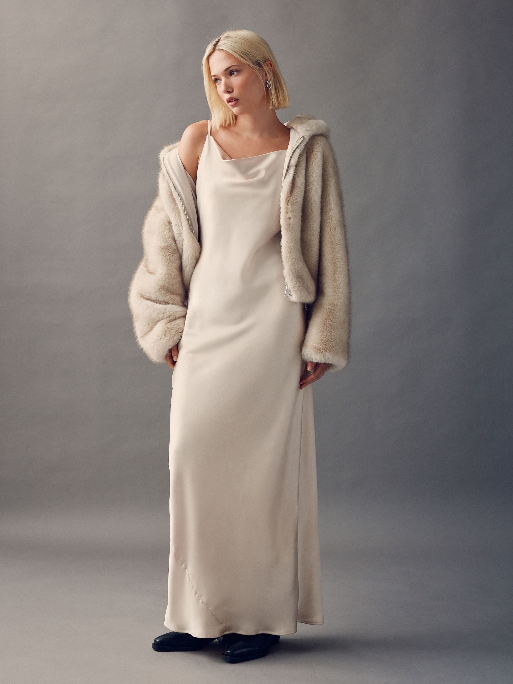 ジャケット・アウター EMBROIDERED FAUX FUR HOODED JACKET WHITE FAUX FUR HOODIE JACKET - Ecru | ZARA United States