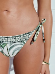 Ecru/Green Palm Print - Calças de biquíni com gravata lateral - Imagem 5 de 8