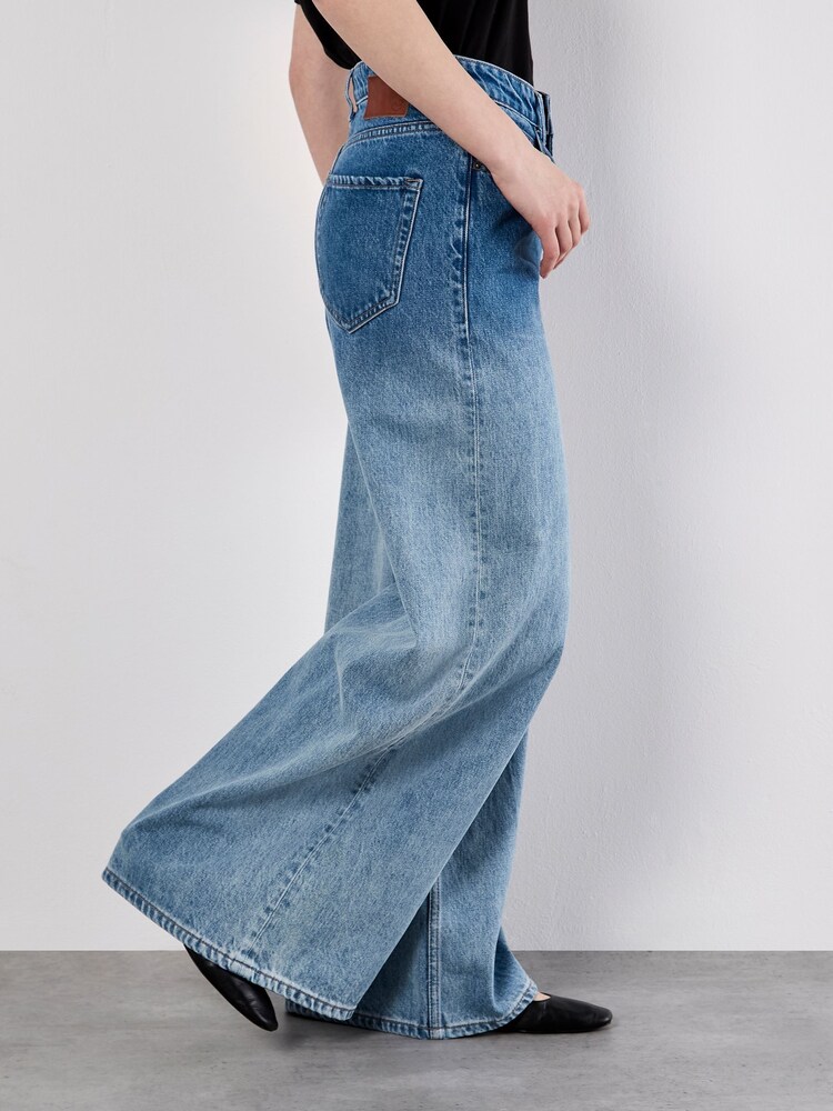 Apricot Blue Five Pockets Dip Dye Grinding Jeans - Image 2 of 6