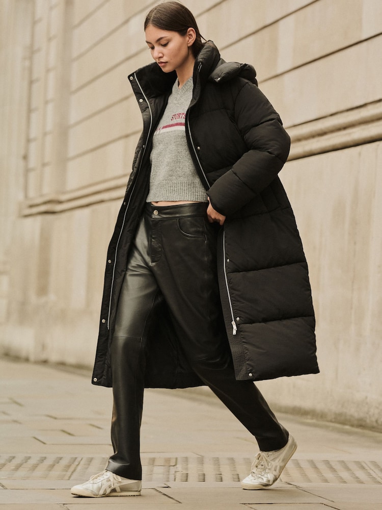 Black Long Padded Coat - Image 2 of 9 Black Long Padded Coat - Image 2 of 9