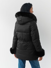črna - Short Padded Coat with Faux Fur Trim Hood and Cuffs - Slika 2 iz 9
