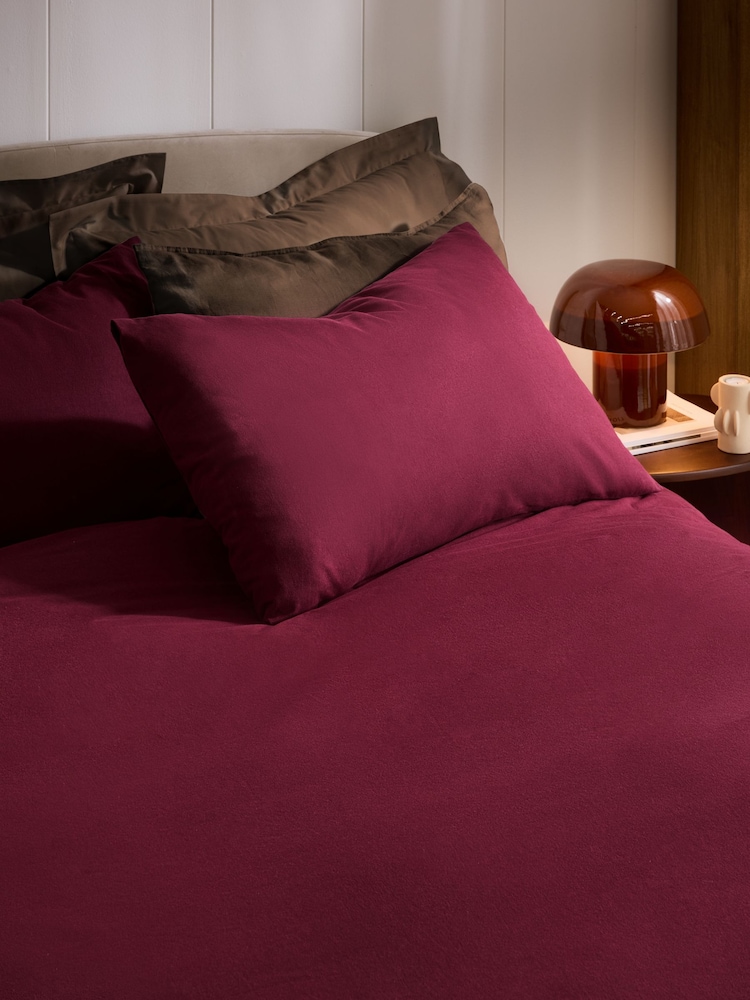 Burgundy Red Brushed Supersoft Cotton Duvet Cover And Pillowcase Set - Image 2 of 5 Burgundy Red Brushed Supersoft Cotton Duvet Cover And Pillowcase Set - Image 2 of 5