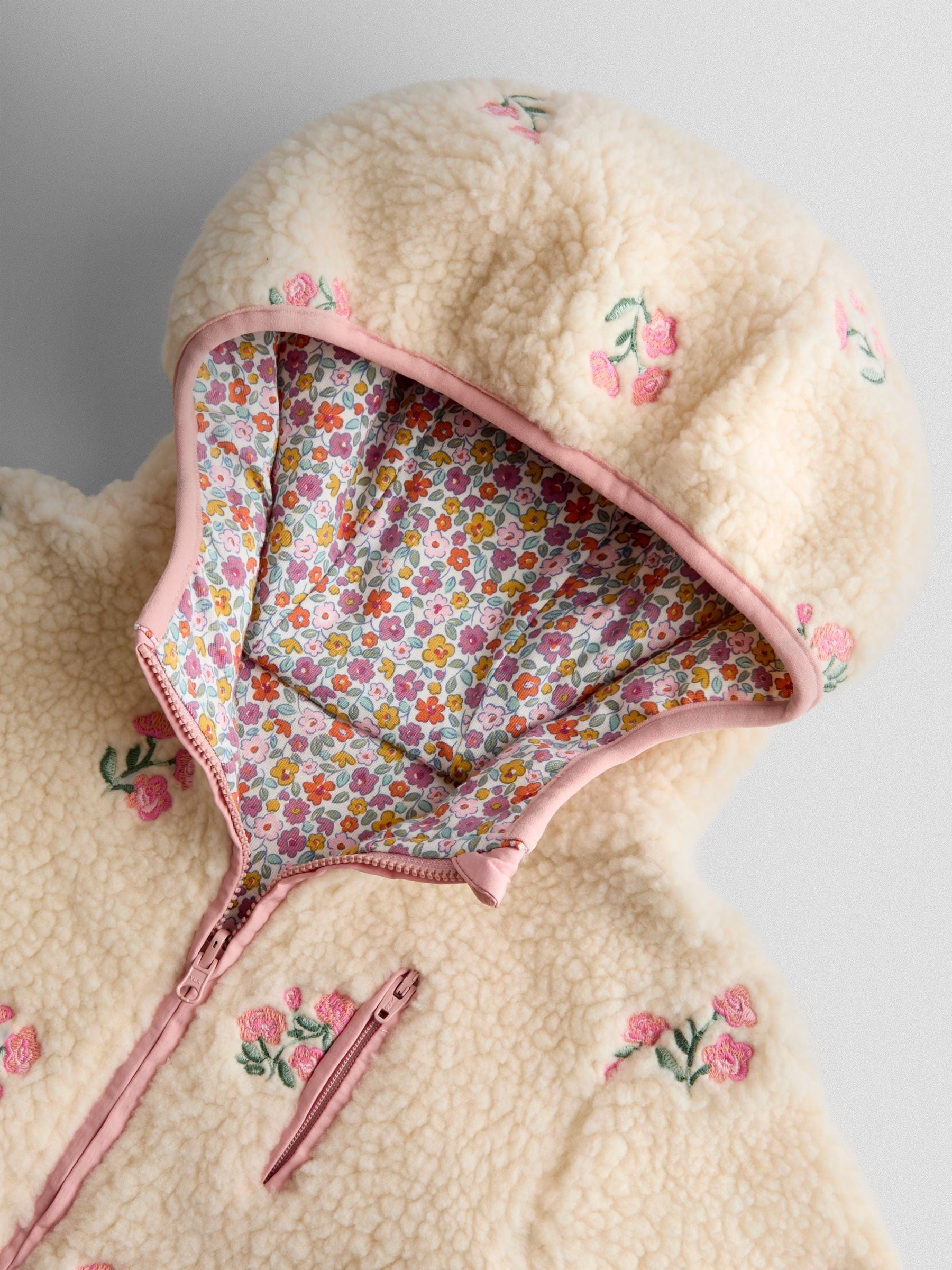Cumpără Fleece reversibil cu broderie florală JoJo Maman Bébé from