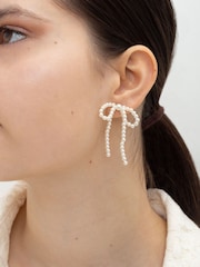 Bibi Bijoux Cream Pearl Bow Earrings - Image 2 of 3