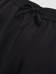 Reiss Navy Barges Linen Drawstring Shorts - Image 7 of 7