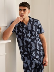 Chelsea Peers Midnight Leopard Short Pyjamas Set - صورة 2 من 5
