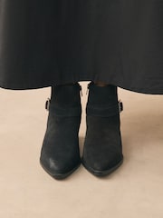 أسود سويد - Forever Comfort® Burnished Ankle Strap Boots - صورة 1 من 9