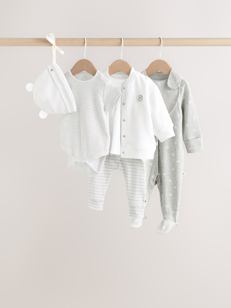 Grey Star Baby Gift Bundles 7 Piece Set (0-18mths) - Image 1 of 18