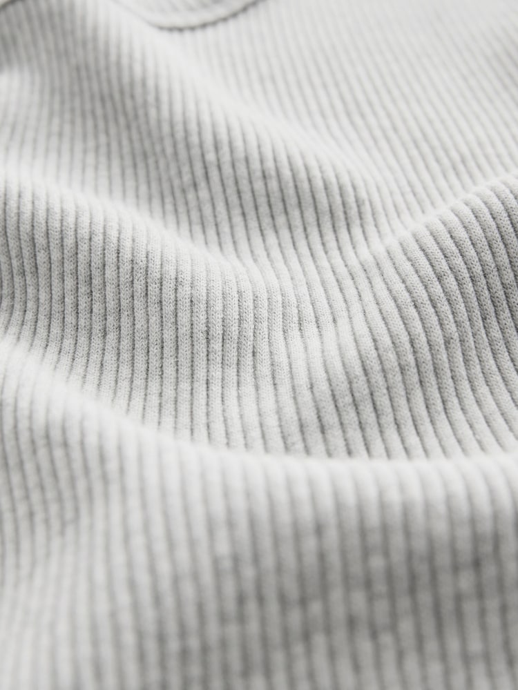 Gap Light Grey Ribbed Knit Cotton Stretch Scoop Vest - Image 4 of 4