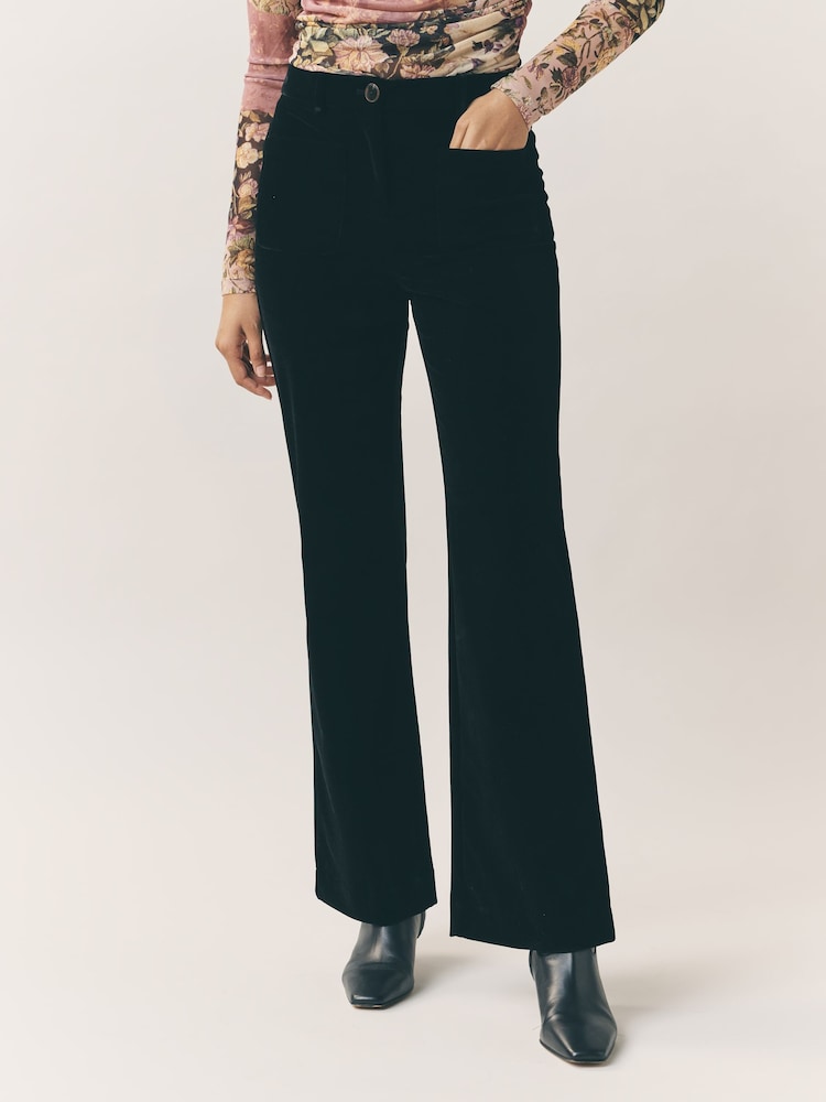 Preto - Calça Flare Slim de Veludo - Imagem 2 de 4