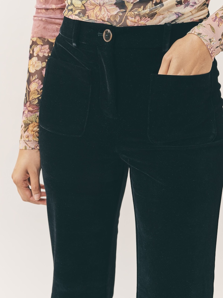 Preto - Calça Flare Slim de Veludo - Imagem 4 de 4
