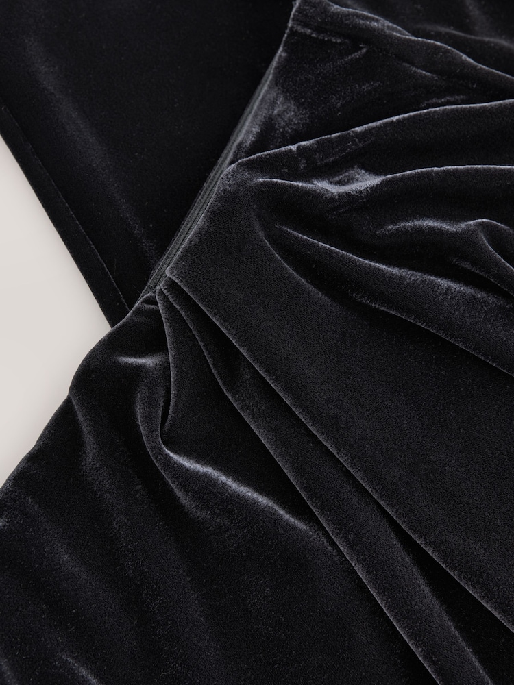 Schwarz - Velvet Drape Midi Skirt - Bild 8 von 8 Schwarz - Velvet Drape Midi Skirt - Bild 8 von 8