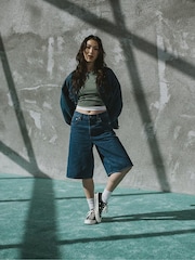 Синий - Gap 11.5" Mid Rise Longline Denim Shorts - Изображение 7 из 9