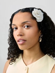 Aela Pearl Effect Flower White Hair Clip and Brooch - Image 4 of 5