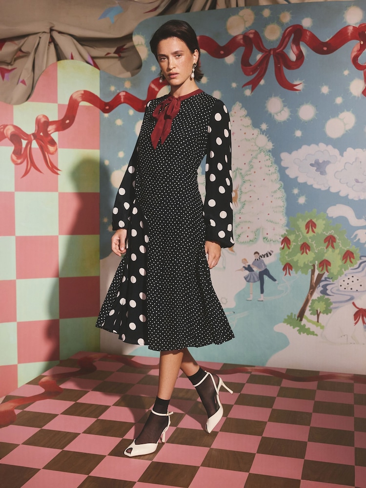 Cath Kidston Long Sleeve Midi Dress with Bow Detail - Imagen 2 de 12 Cath Kidston Long Sleeve Midi Dress with Bow Detail - Imagen 2 de 12