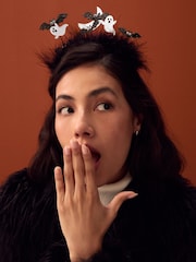 Black Halloween Flying Bat Hairband - Image 7 of 8