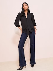 Friends Like These 3/4 Sleeve Bow Front Lace Hem Blouse - Imagen 3 de 4