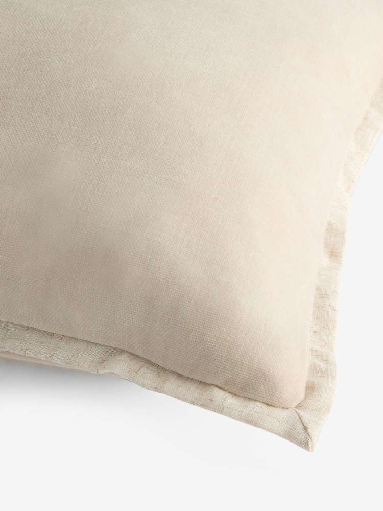 Ivory Loxley Velvet 40 x 59cm Cushion - Image 6 of 6