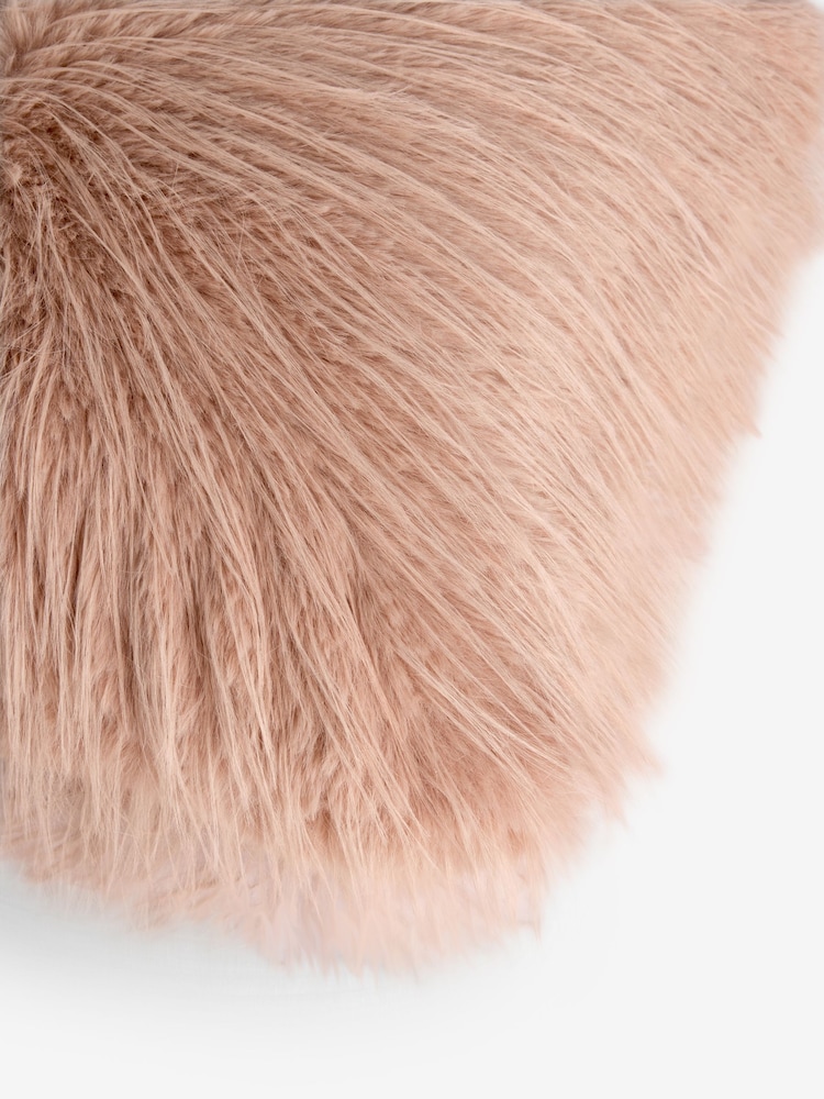 Pink 50 x 50cm Feather Faux Fur Cushion - Image 4 of 4 Pink 50 x 50cm Feather Faux Fur Cushion - Image 4 of 4