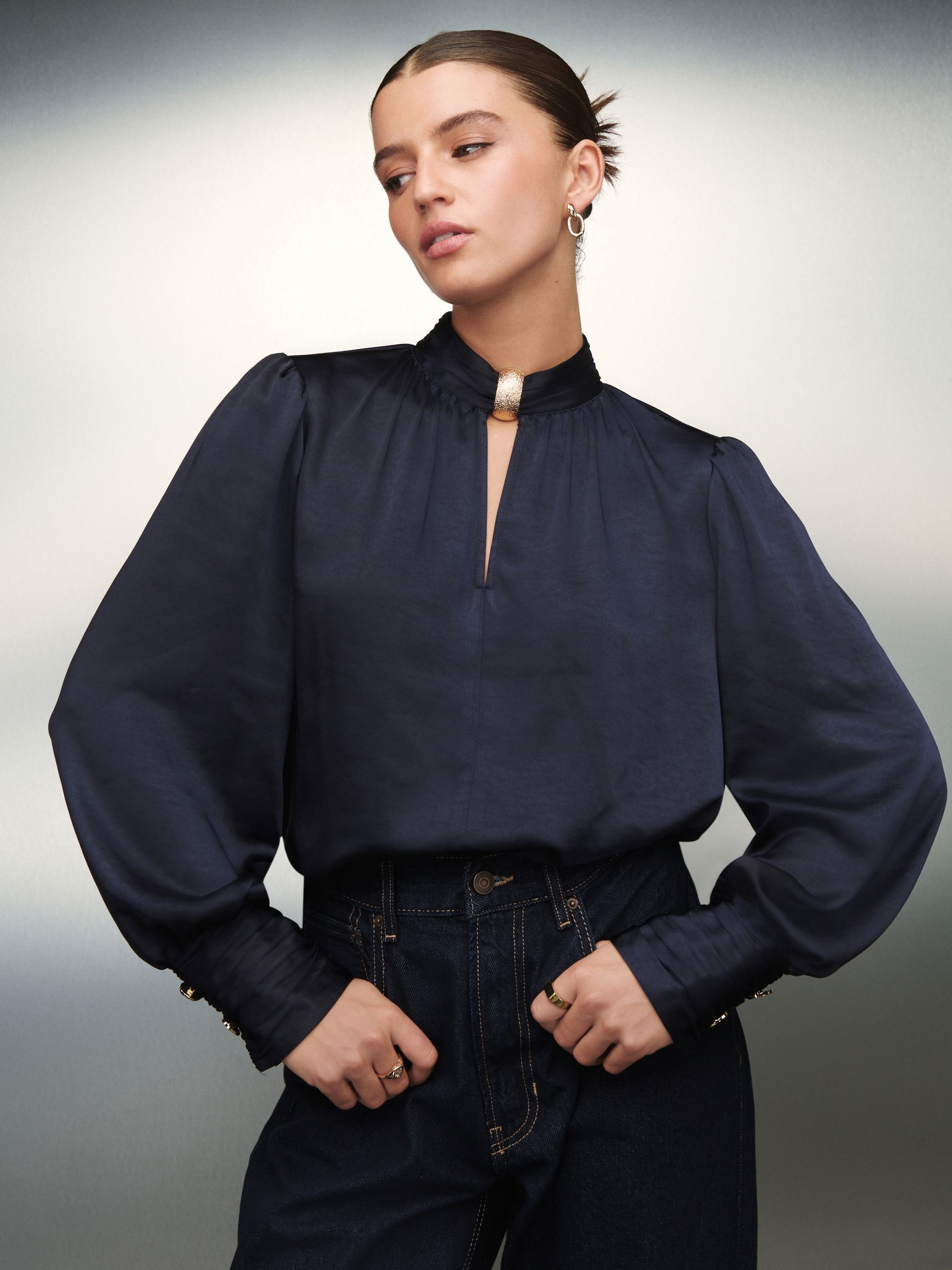 新品◯NEAU◯volume sleeve blouse (dark navy) Nora Navy Satin Blouse