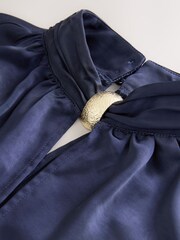 Marinha - Gold Hardware Long Sleeve Satin Blouse - Imagem 4 de 4