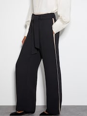 Schwarz - Monsoon Hose mit scharlachrotem Besatz - Bild 2 von 5