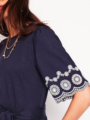 Blau - Boden Isabel Broderie Mix Maxi Dress - Bild 2 von 5