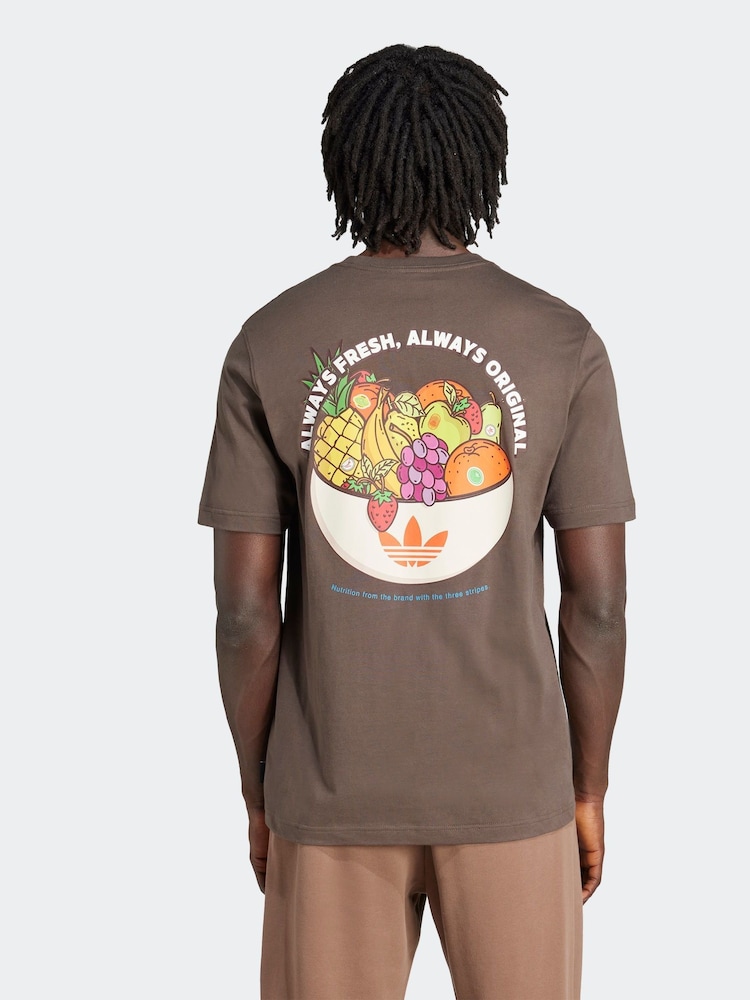 adidas Originals Green Graphic Short Sleeve 100% Cotton T-Shirt - Image 2 of 5 adidas Originals Green Graphic Short Sleeve 100% Cotton T-Shirt - Image 2 of 5