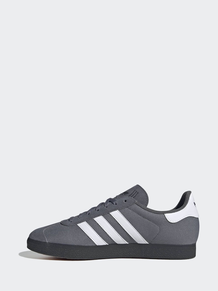adidas Originals Grey Gazelle Trainers - Image 2 of 9 adidas Originals Grey Gazelle Trainers - Image 2 of 9