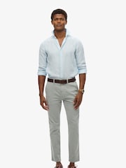 Pantalones chinos International de Superdry - Imagen 3 de 5