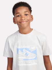 New Balance Kids Sneaker Poster Graphic 100% Cotton T-Shirt - صورة 4 من 9