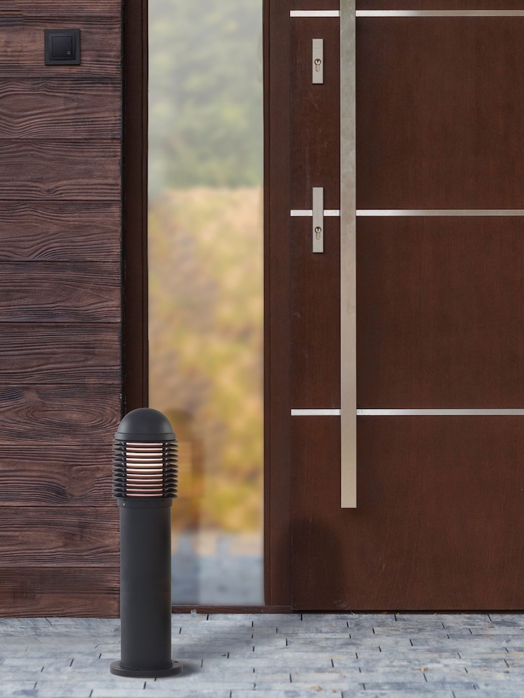 Searchlight Black Lancelot Small Outdoor Post Light - Image 1 of 4
