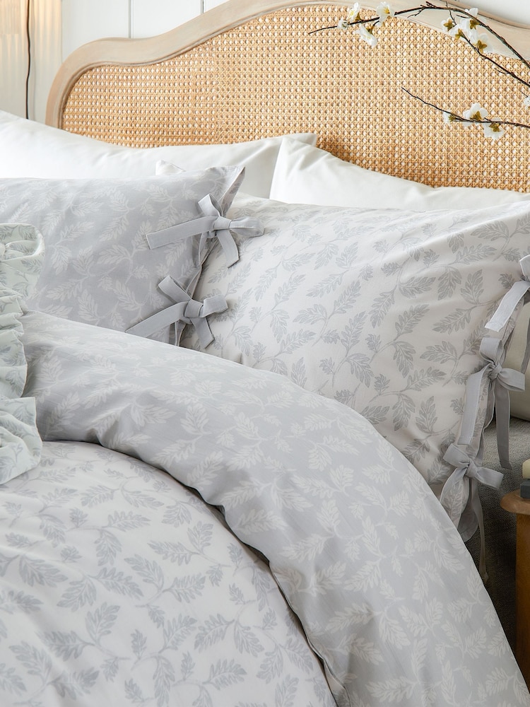 Wylder White Chloe Duvet Set - Image 2 of 3
