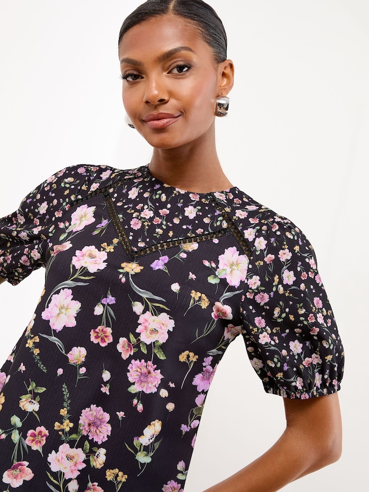 Lipsy Black Trim Insert Printed Short Sleeve Top - Image 2 of 4 Lipsy Black Trim Insert Printed Short Sleeve Top - Image 2 of 4