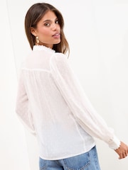 Blusa Lipsy Lace com Gola V - Imagem 4 de 4