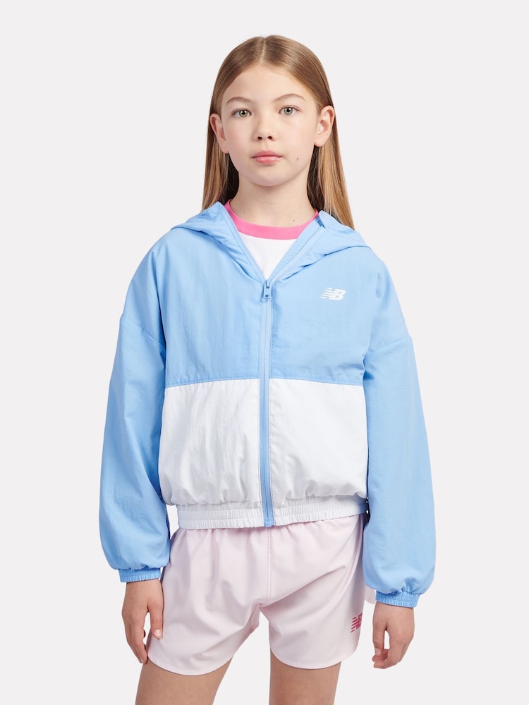 أزرق - سترة رياضية مبطنة مُزينة بقماش شبكي Wind Cheater من New Balance Kids - صورة 1 من 8