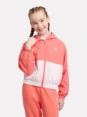 أحمر - سترة رياضية مبطنة مُزينة بقماش شبكي Wind Cheater من New Balance Kids - صورة 1 من 9